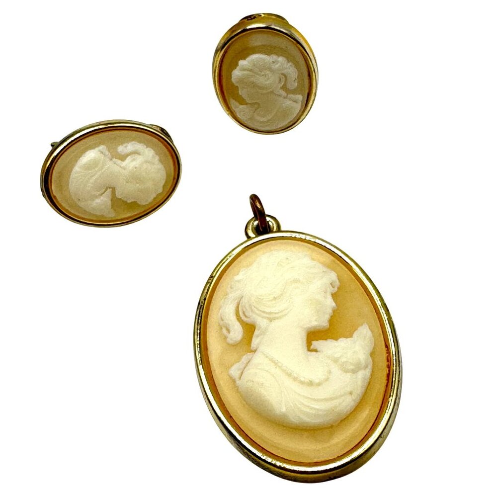 Vintage Cameo Pendant & Clip-On Earrings Set Oval Gold Tone Frame